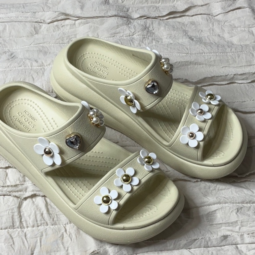 Crocs - Crush Sandals Neutral